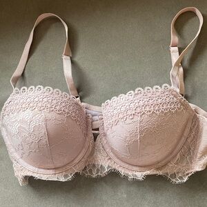 Elegant Lace Push-Up Bra in beige
